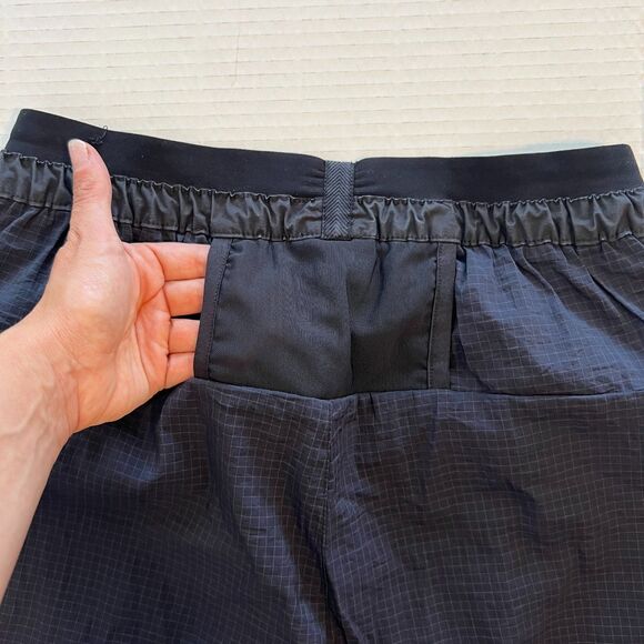 NIKE Black Dark Gray Tech Pack Running Performance Shorts Mens Small - Picture 7 of 7